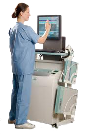 Nurse using Fujifilm FCR XL-2